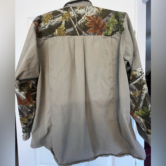 Men’s size Large hunting shirt by Master Sportsman - good used condition - Picture 2 of 4